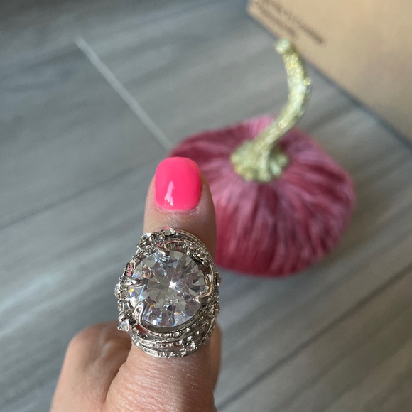 Silver Cocktail Ring - Picture 1 of 2